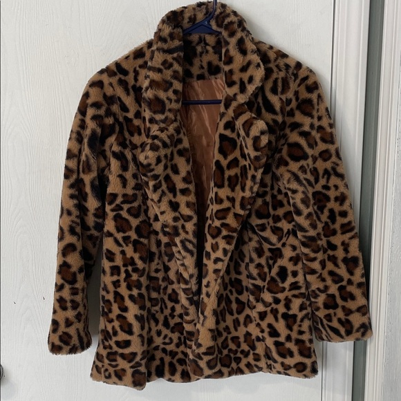 Jackets & Blazers - Leopard Print Faux Fur Teddy Coat Cropped Open Front Lined Size Small